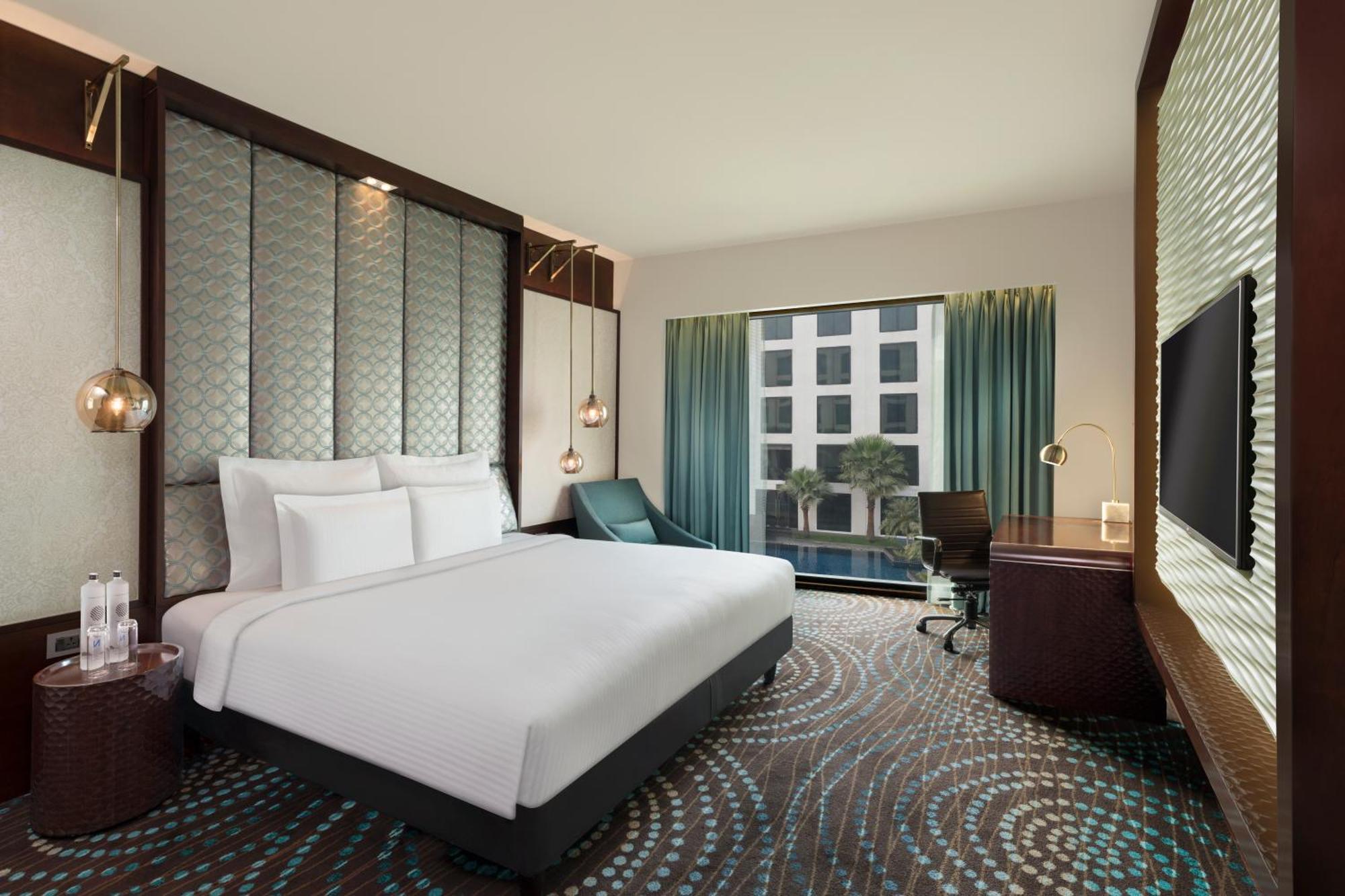 Pullman Aerocity 5*