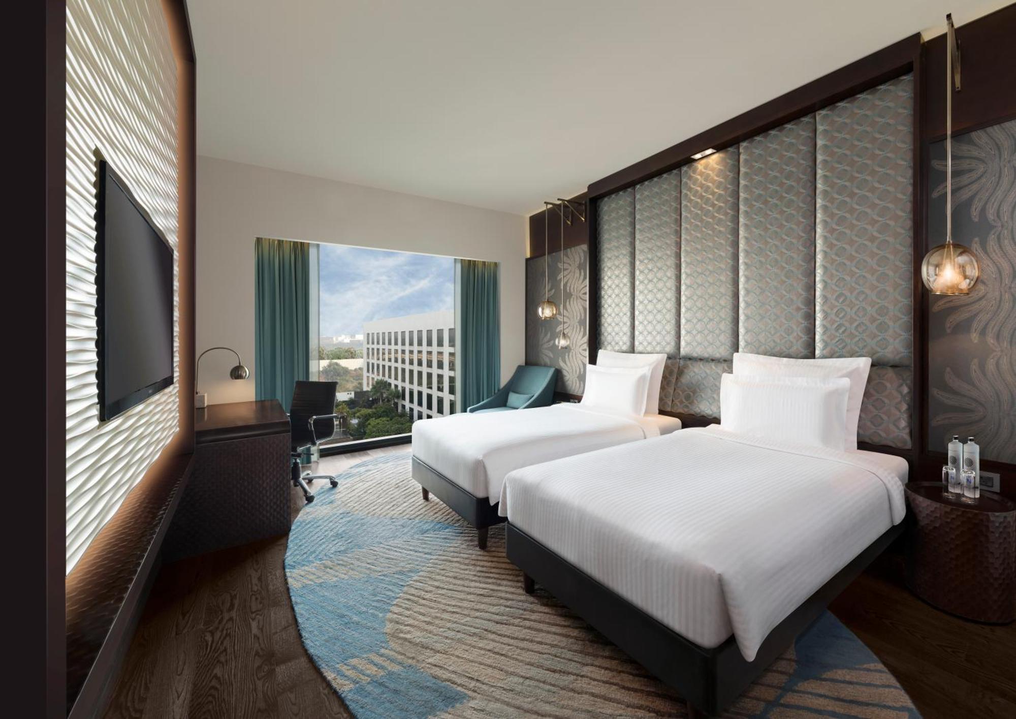 Pullman Aerocity Hotel 5*